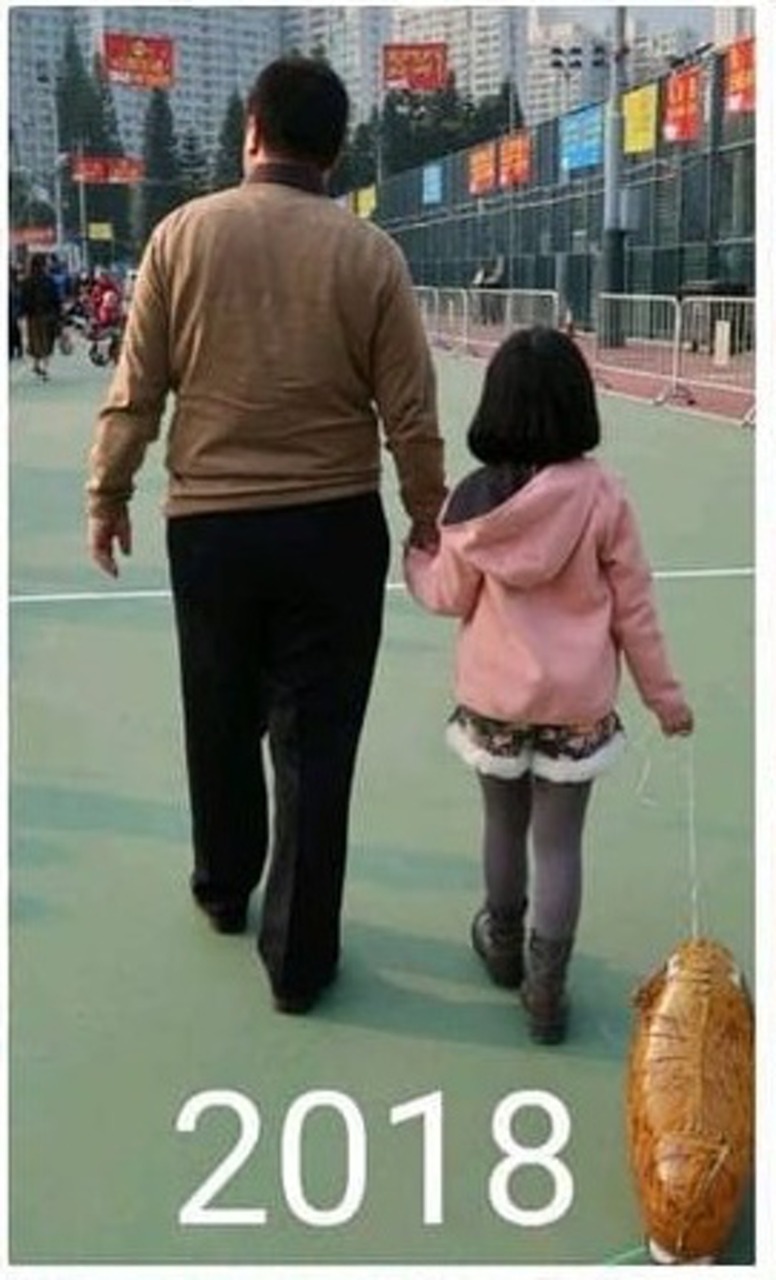 仍然是拖住同一款汽球。